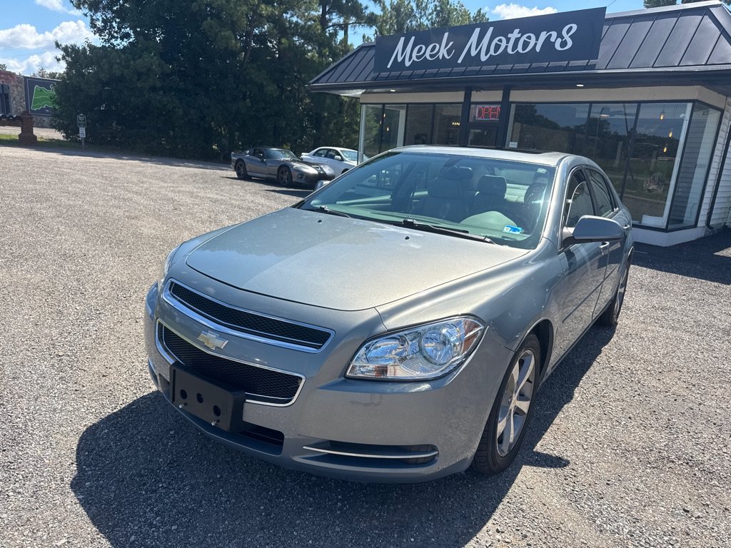 Used 2009 Chevrolet Malibu LT w/ Premium Audio Package FWD image 2