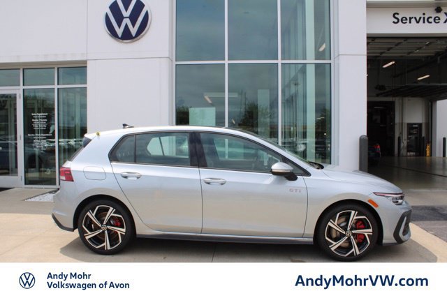 New 2026 Volkswagen GTI SE FWD image 3