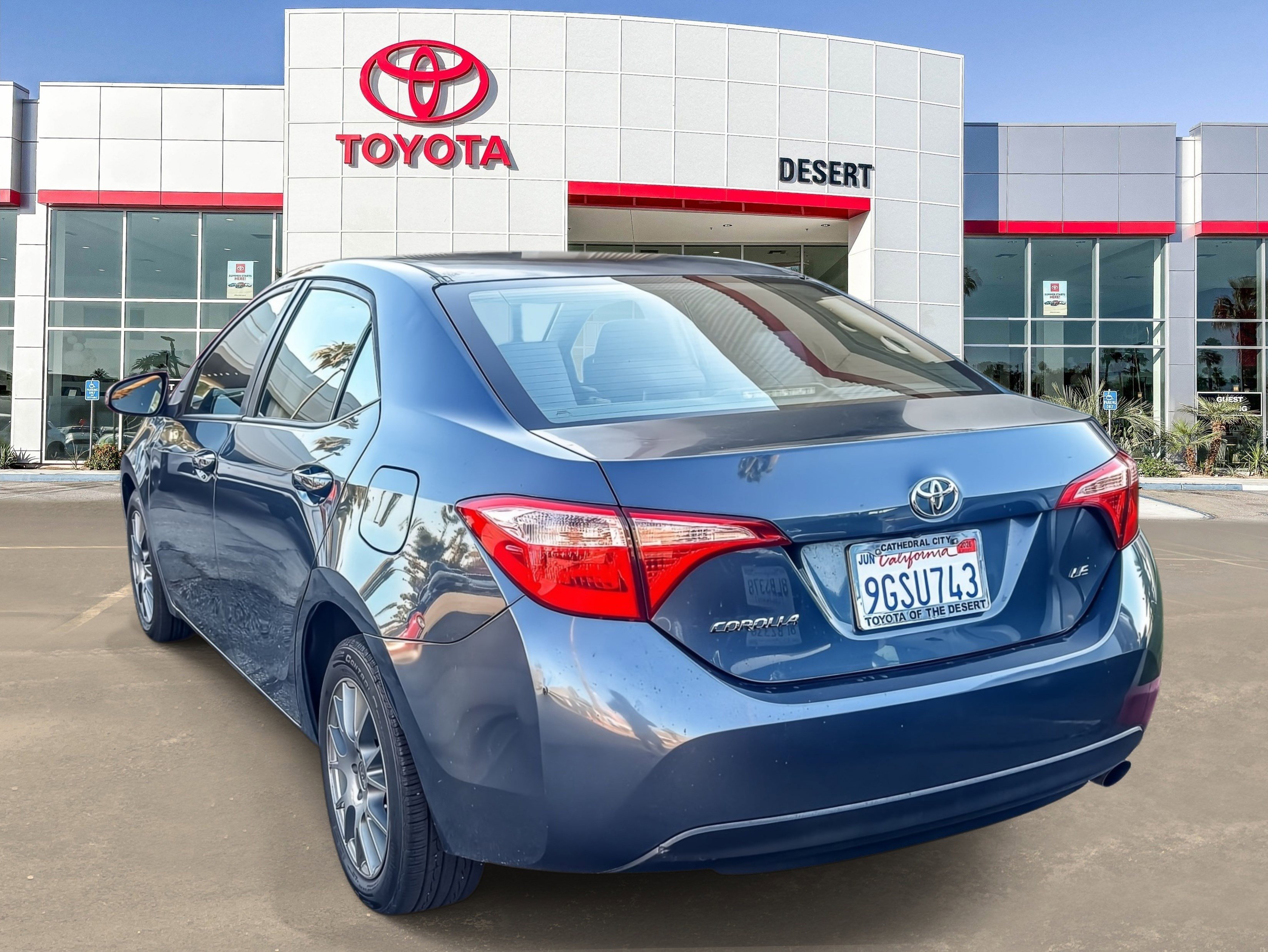 Used 2018 Toyota Corolla LE FWD image 5