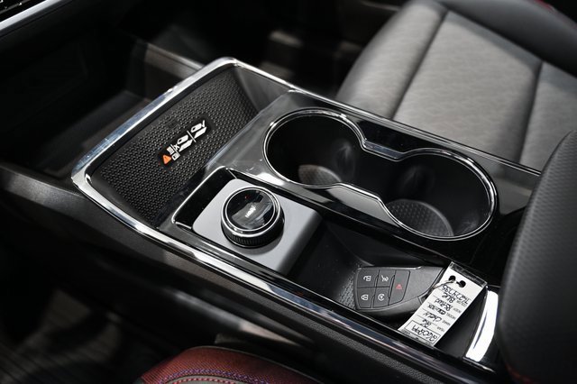 New 2026 Chevrolet Equinox RS w/ LPO, Floor Liner Package image 18