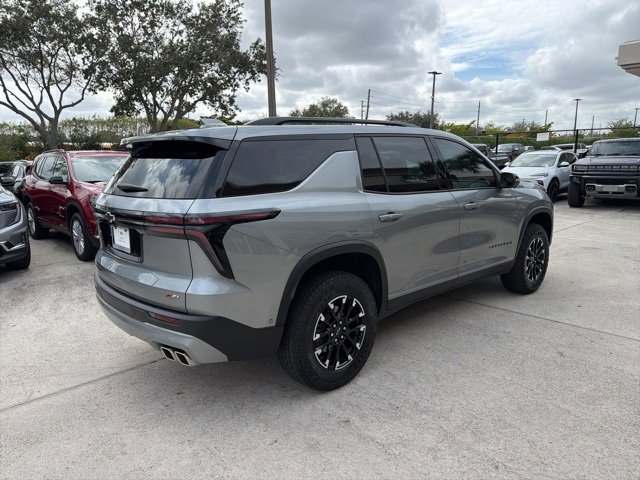 Used 2024 Chevrolet Traverse Z71 w/ Enhanced Driving Package image 7