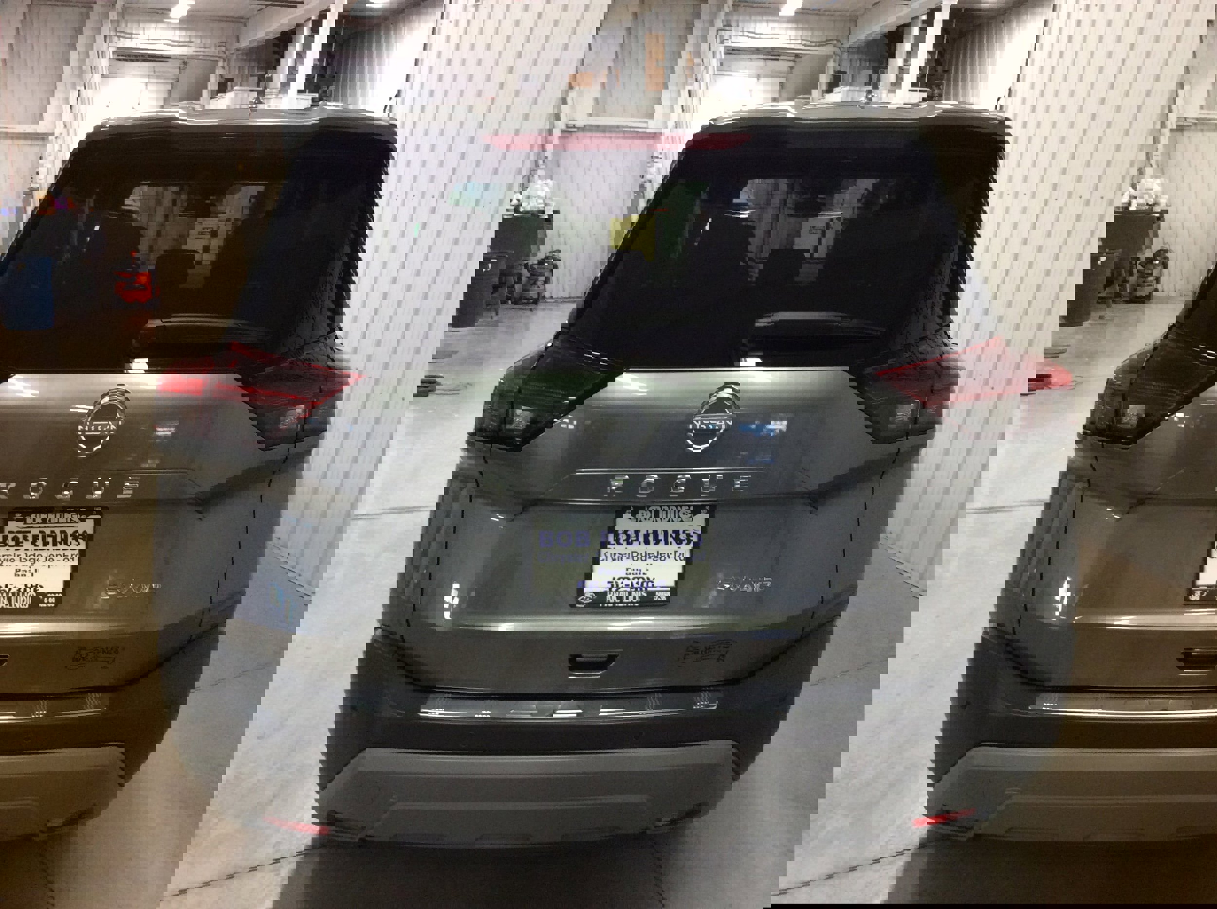 Used 2022 Nissan Rogue SV image 4