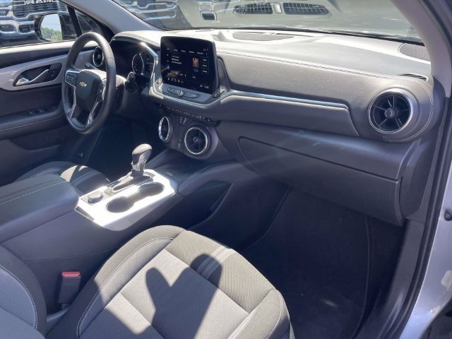 Certified 2024 Chevrolet Blazer LT w/ Convenience Package FWD image 13