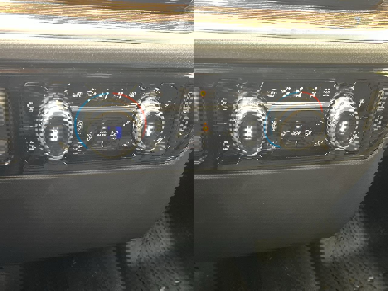 Used 2024 GMC Sierra 1500 SLE w/ X31 Off-Road Package image 22