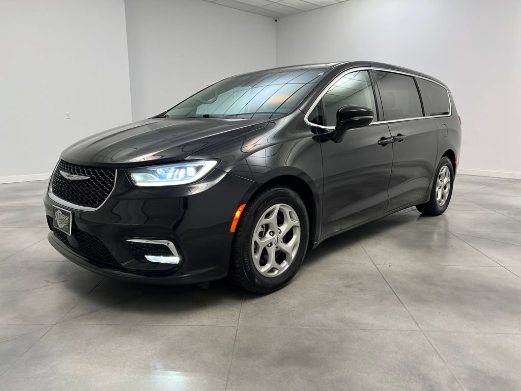 Used 2024 Chrysler Pacifica Limited FWD image 4