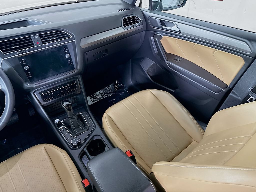 Used 2024 Volkswagen Tiguan SE AWD/4WD image 25