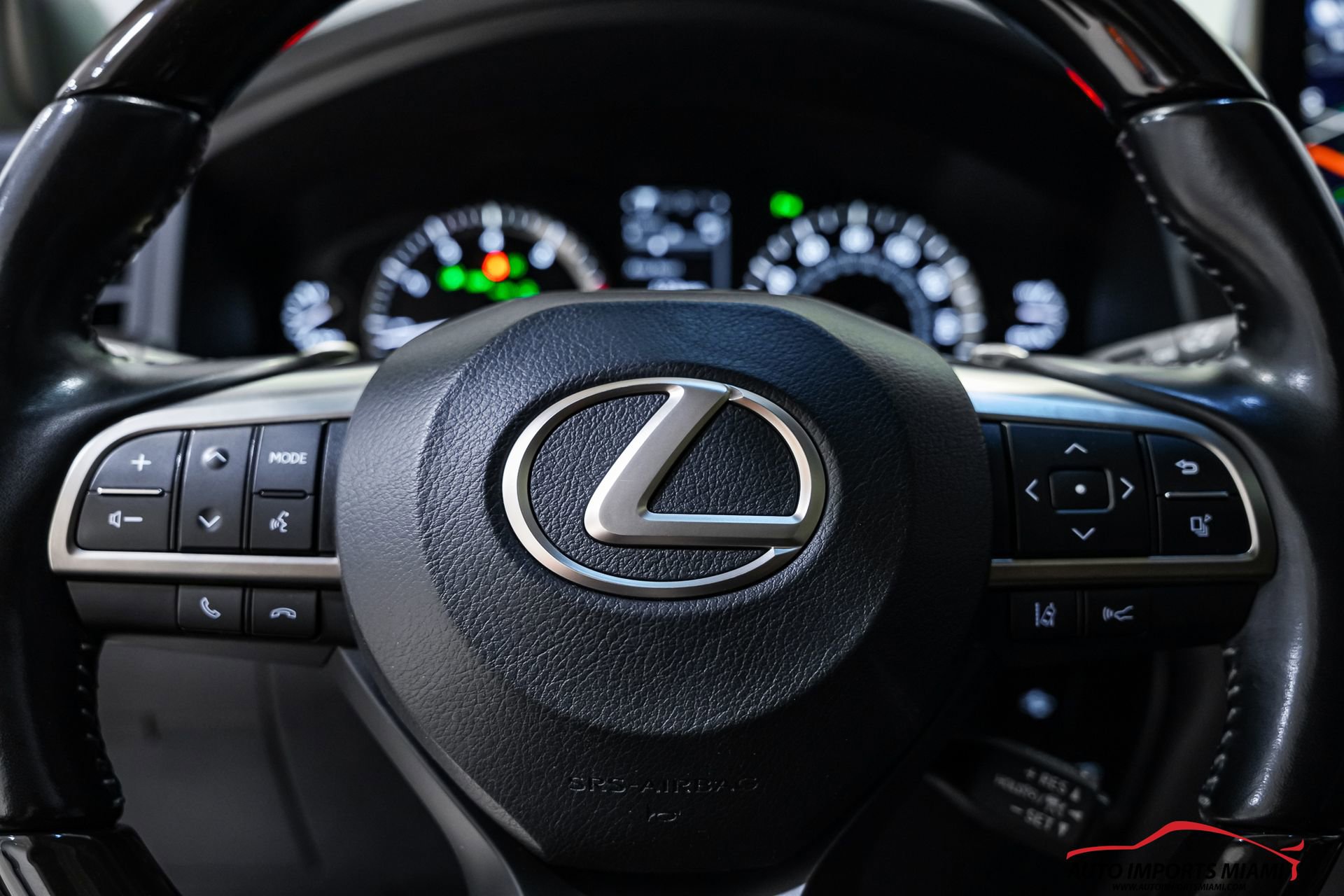 Used 2021 Lexus LX 570 4WD w/ Luxury Package image 85