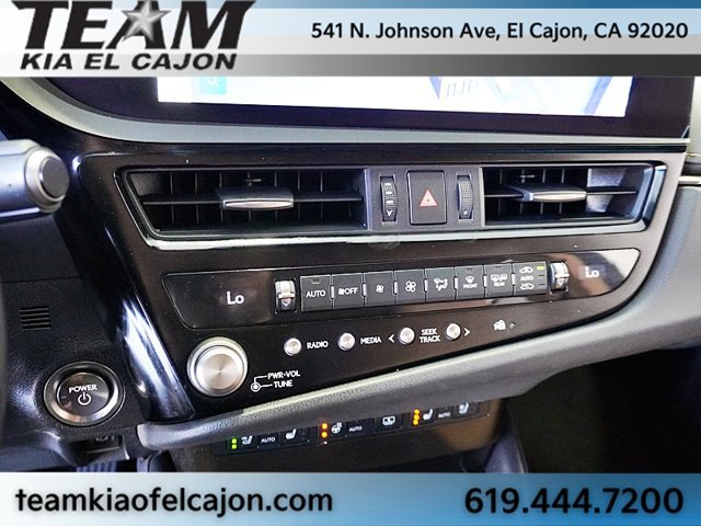 Used 2024 Lexus ES 300h Ultra Luxury w/ Accessory Package (Z2) FWD image 32