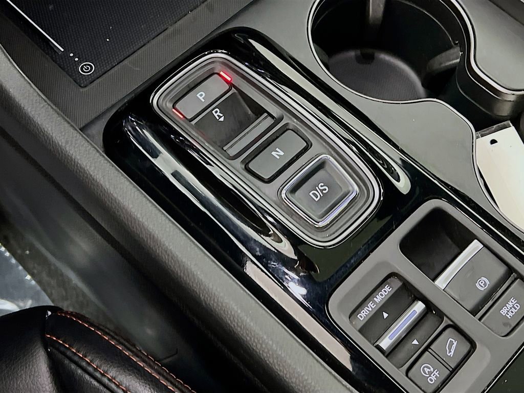 Used 2025 Honda Pilot TrailSport image 16