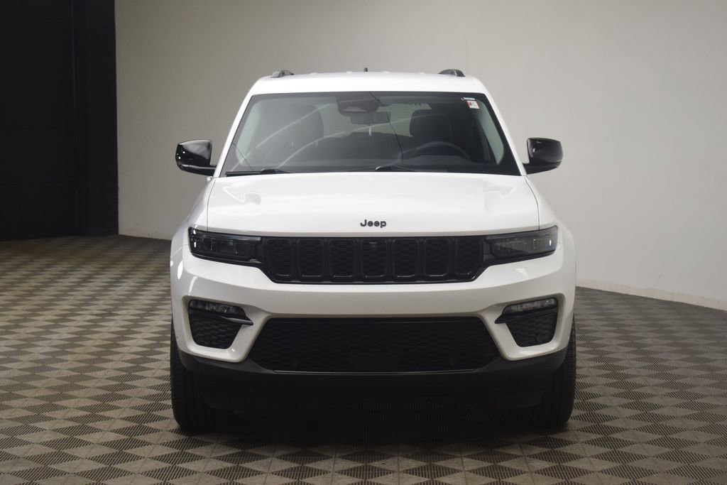 Used 2023 Jeep Grand Cherokee Limited w/ Luxury Tech Group II image 21