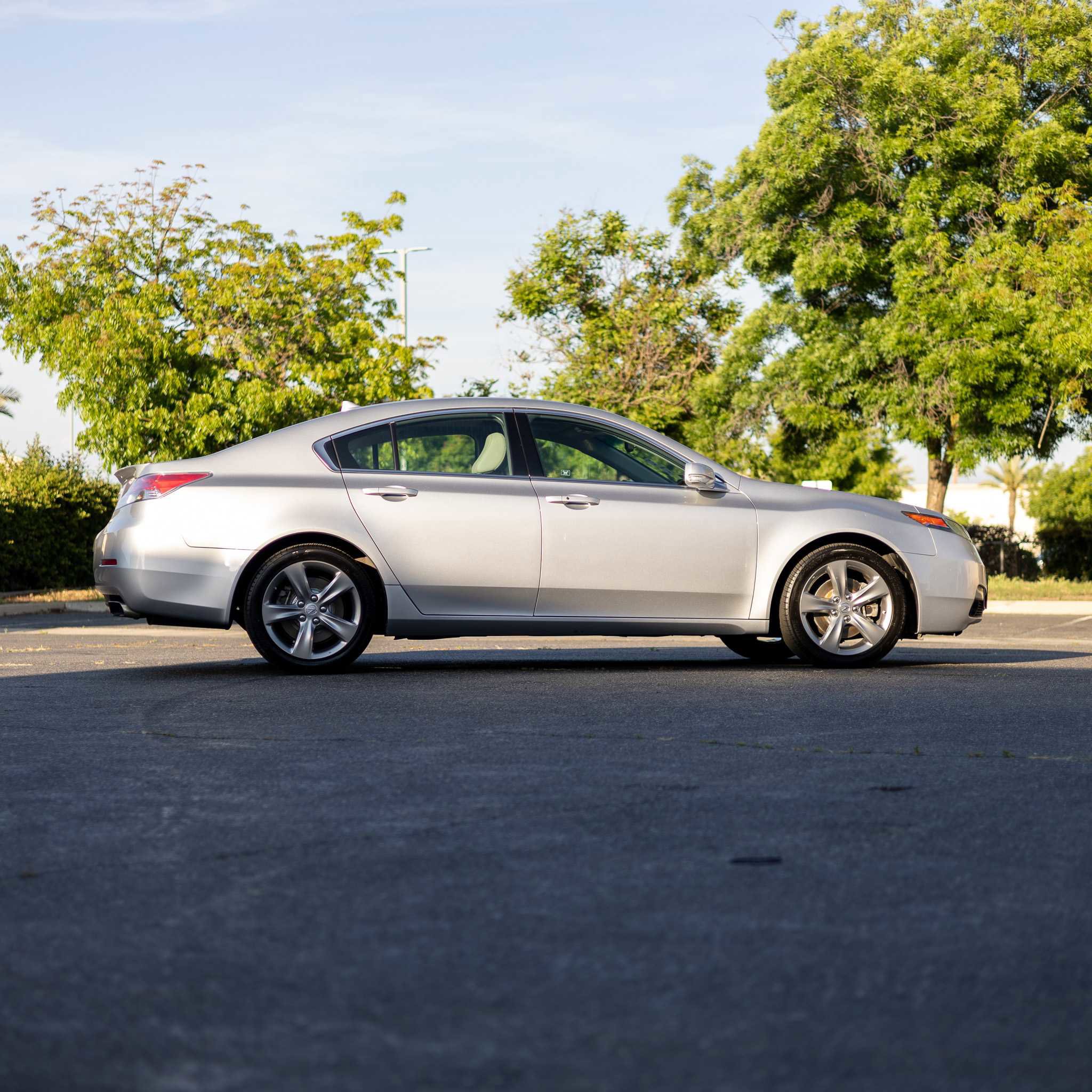 Used 2012 Acura TL SH-AWD image 8
