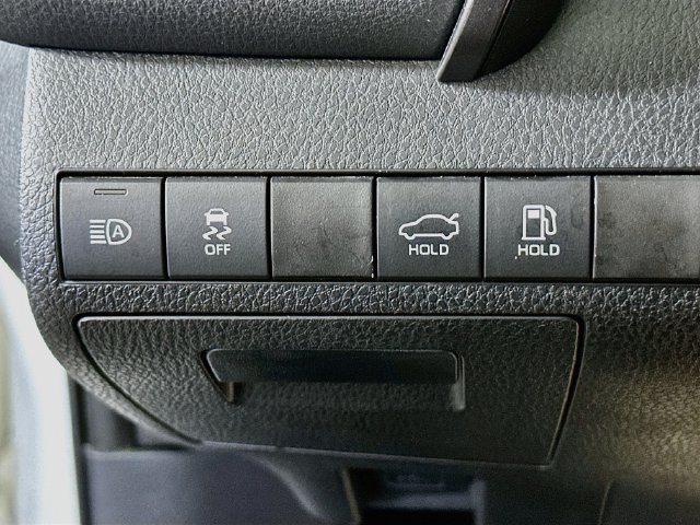Used 2023 Toyota Camry SE FWD image 11
