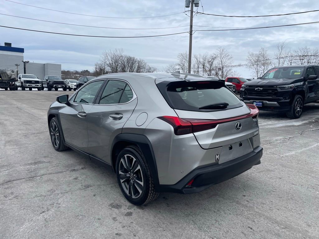Used 2019 Lexus UX 200 w/ Premium Package image 3