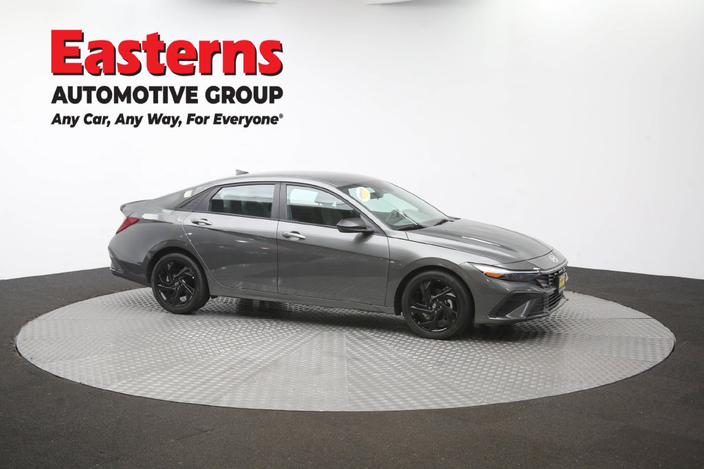 Used 2026 Hyundai Elantra Sport FWD image 48