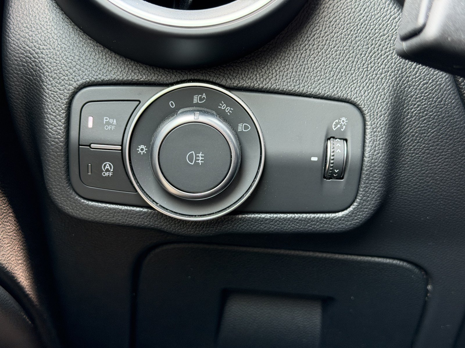 Used 2024 Alfa Romeo Stelvio Ti AWD/4WD image 16
