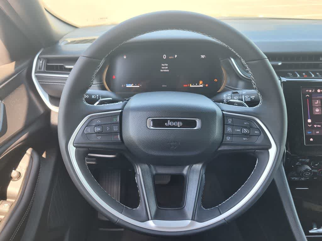 New 2025 Jeep Grand Cherokee L Laredo w/ Luxury Tech Group I AWD/4WD image 20