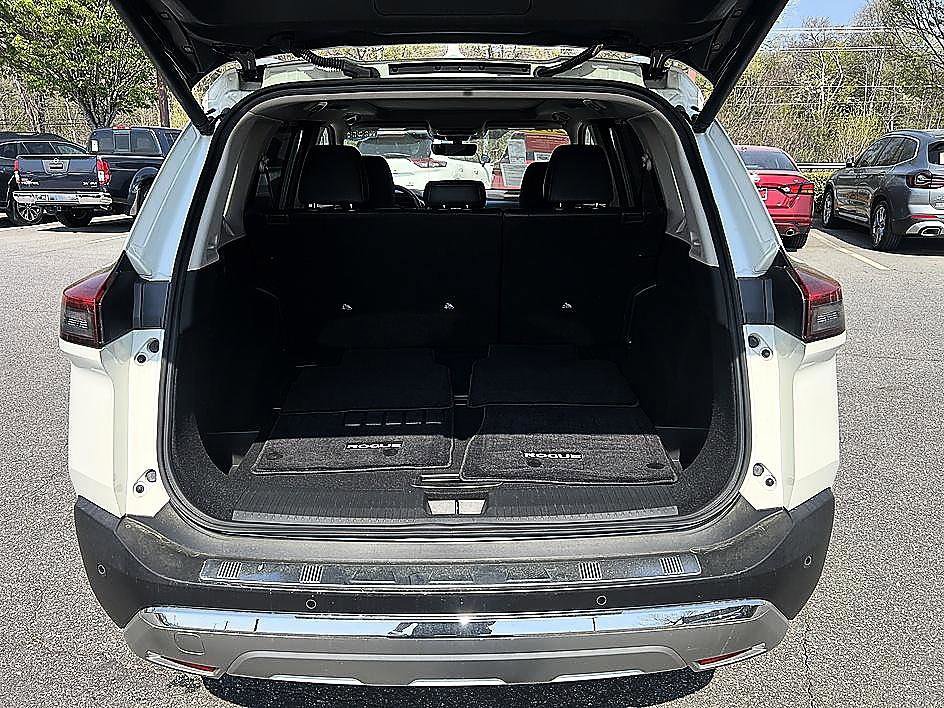 Certified 2023 Nissan Rogue Platinum w/ Platinum Premium Package image 15