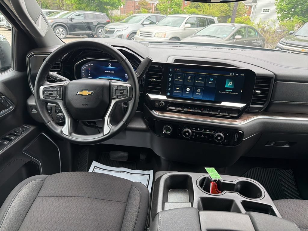 Used 2024 Chevrolet Silverado 1500 LT AWD/4WD image 22
