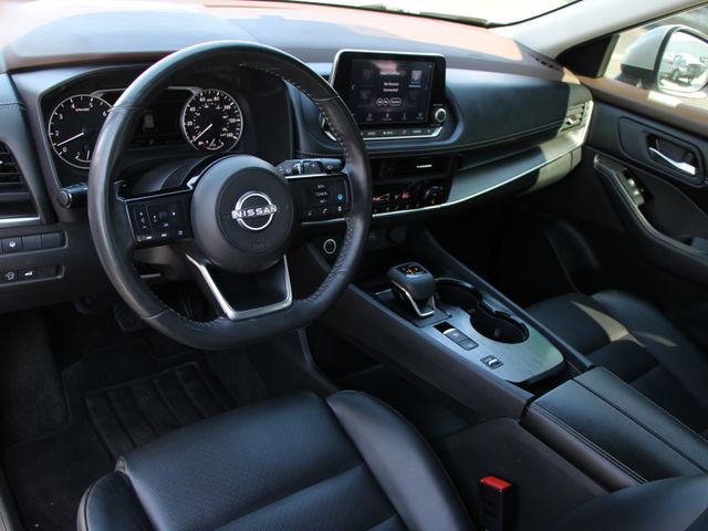 Certified 2023 Nissan Rogue SV w/ SV Premium B Package FWD image 5