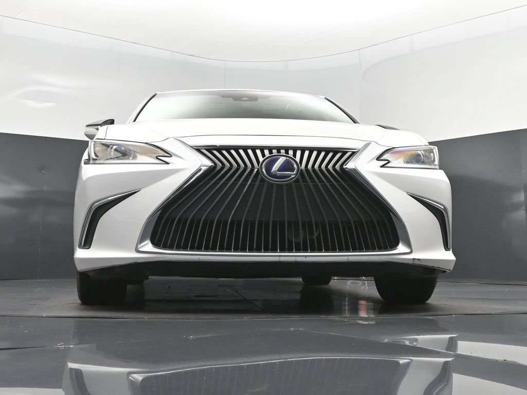 Certified 2021 Lexus ES 300h w/ Accessory Package FWD image 45