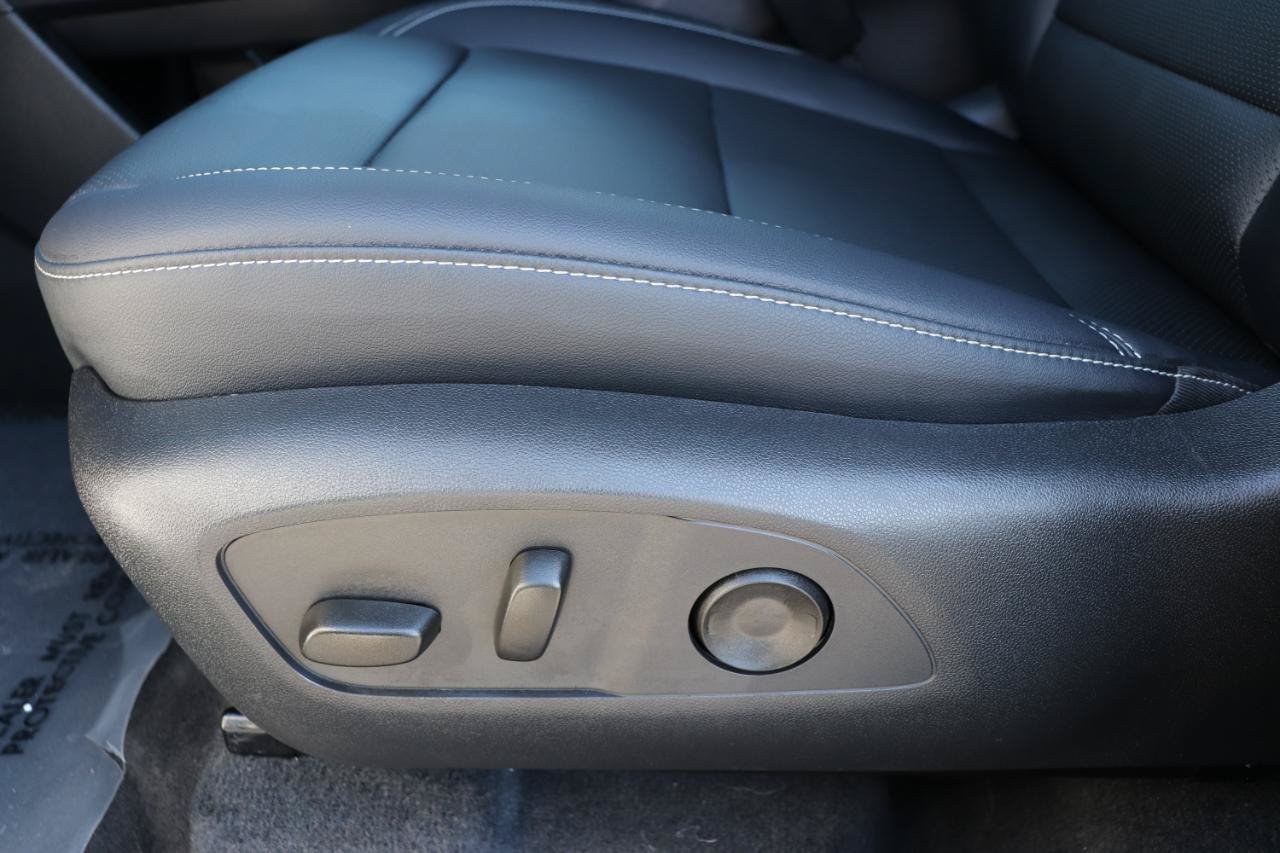 Used 2026 Chevrolet Traverse LT AWD/4WD image 51