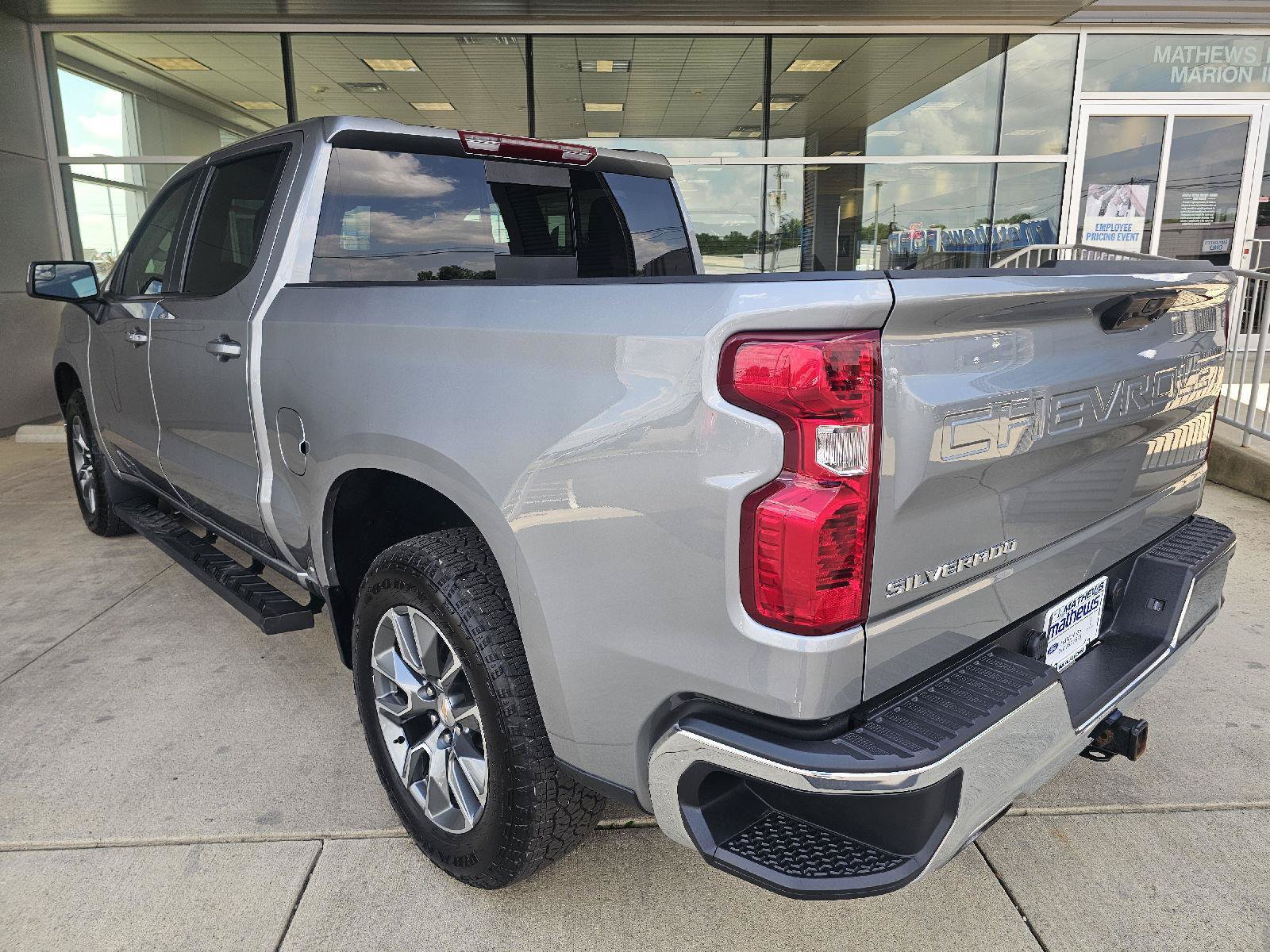 Used 2026 Chevrolet Silverado 1500 LT AWD/4WD image 3