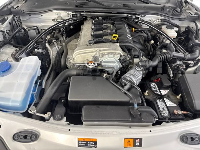 Used 2016 MAZDA MX-5 Miata Club RWD image 17