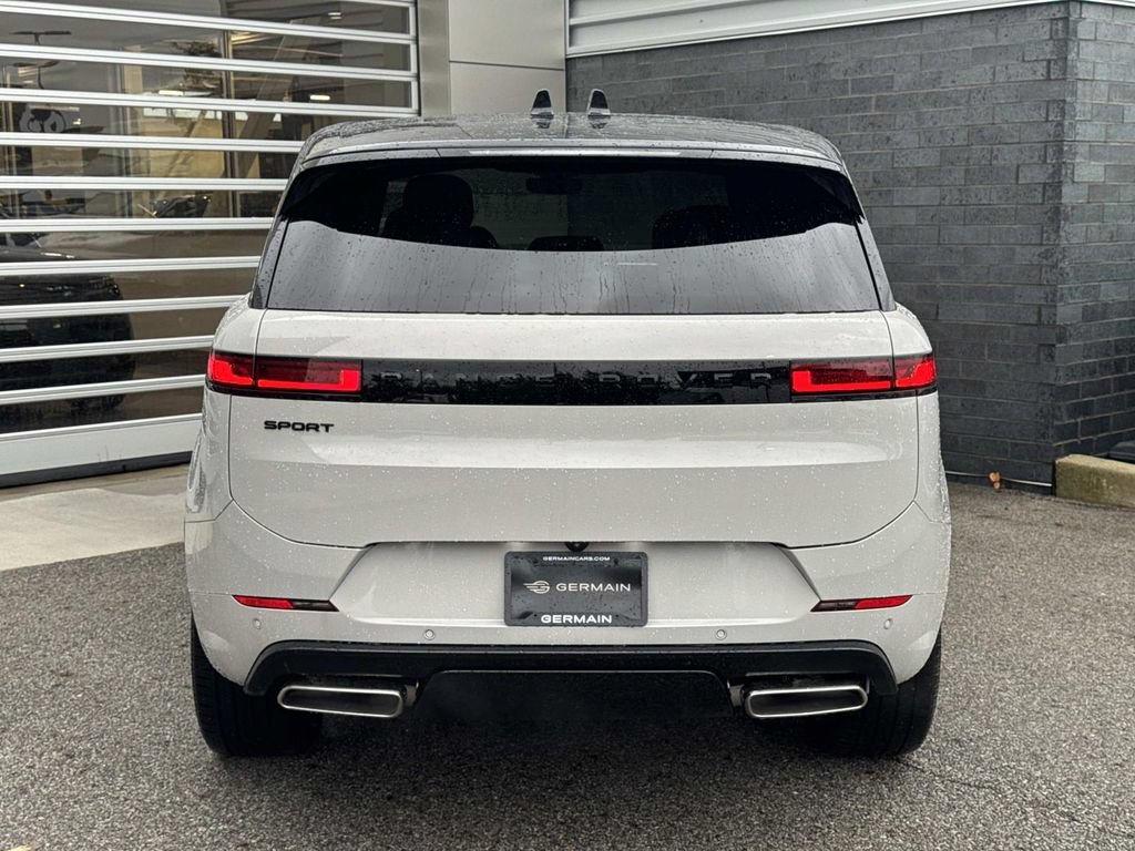 New 2026 Land Rover Range Rover Sport Dynamic SE AWD/4WD image 5