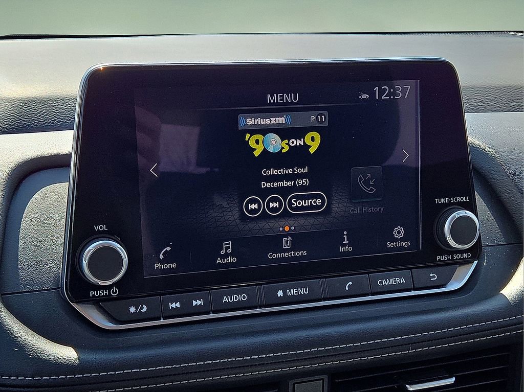 Used 2025 Nissan Rogue SV image 26