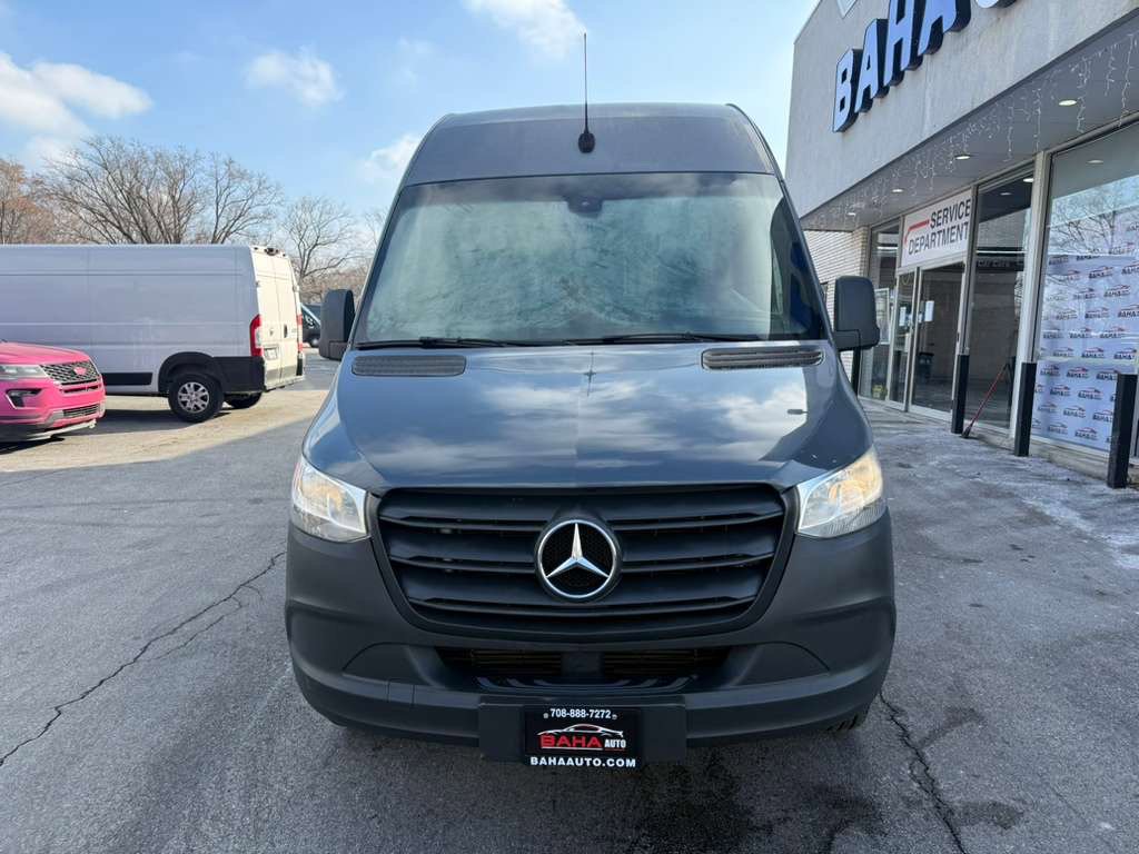 Used 2019 Mercedes-Benz Sprinter 170 image 2
