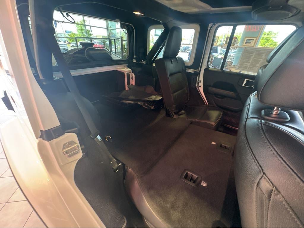 Used 2021 Jeep Wrangler Unlimited Sahara AWD/4WD image 39