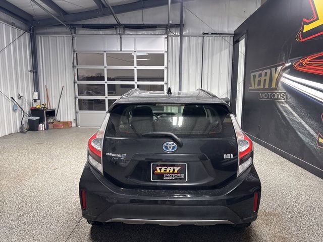 Used 2018 Toyota Prius C Three image 13