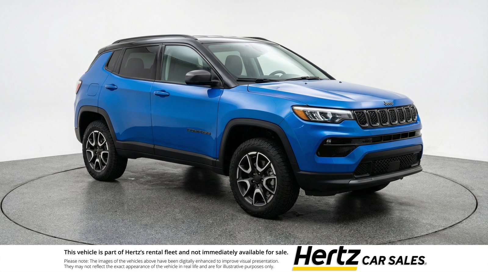 Used 2025 Jeep Compass Trailhawk image 1
