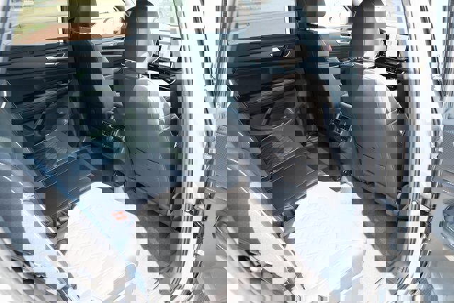 New 2026 Volkswagen Atlas Cross Sport SEL Premium R-Line image 38