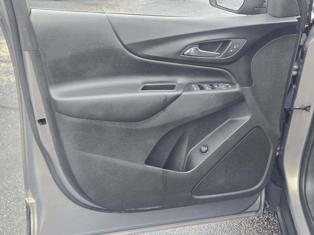 Used 2019 Chevrolet Equinox LT image 19