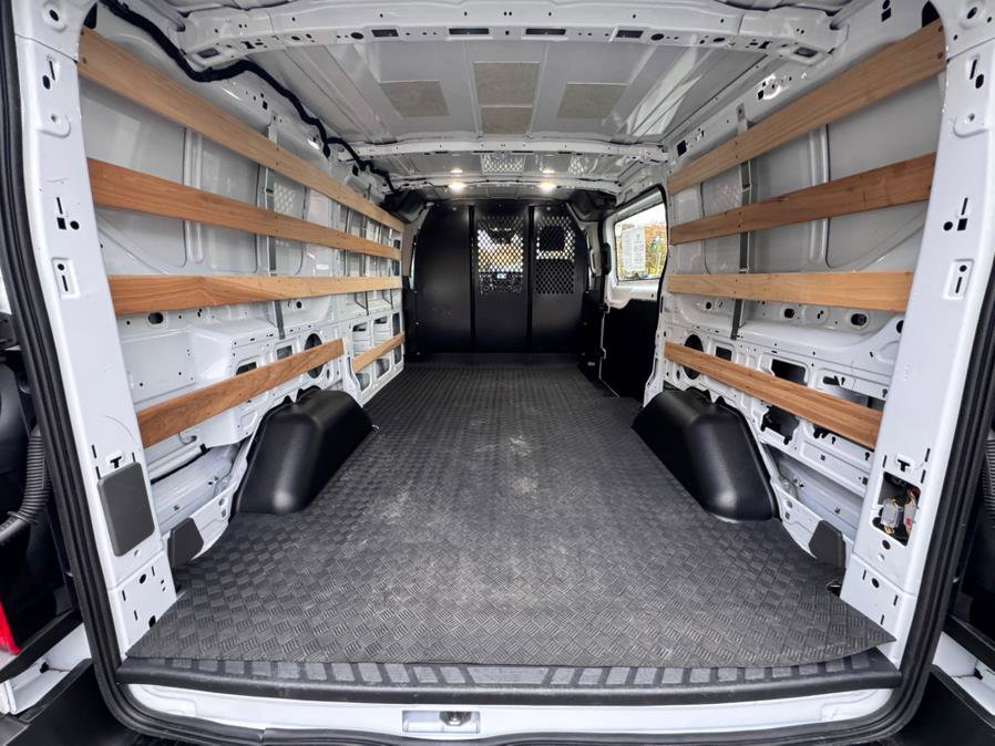 Used 2024 Ford Transit 250 Low Roof w/ Exterior Upgrade Package image 22