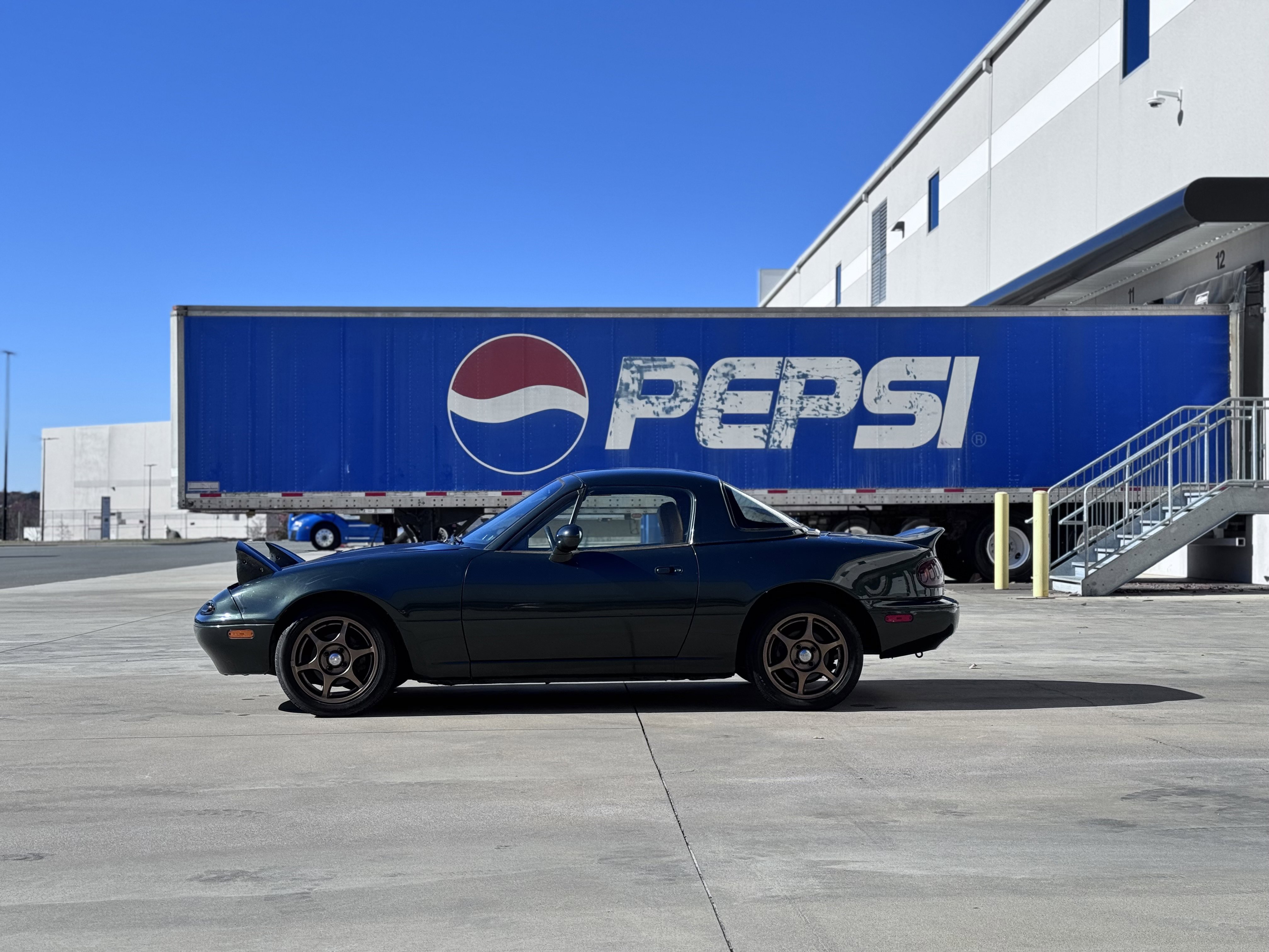 Used 1997 MAZDA MX-5 Miata image 21