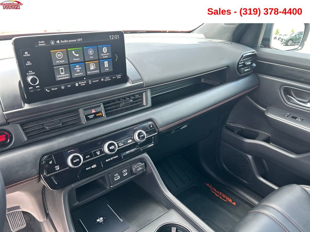 Used 2024 Honda Pilot TrailSport image 13