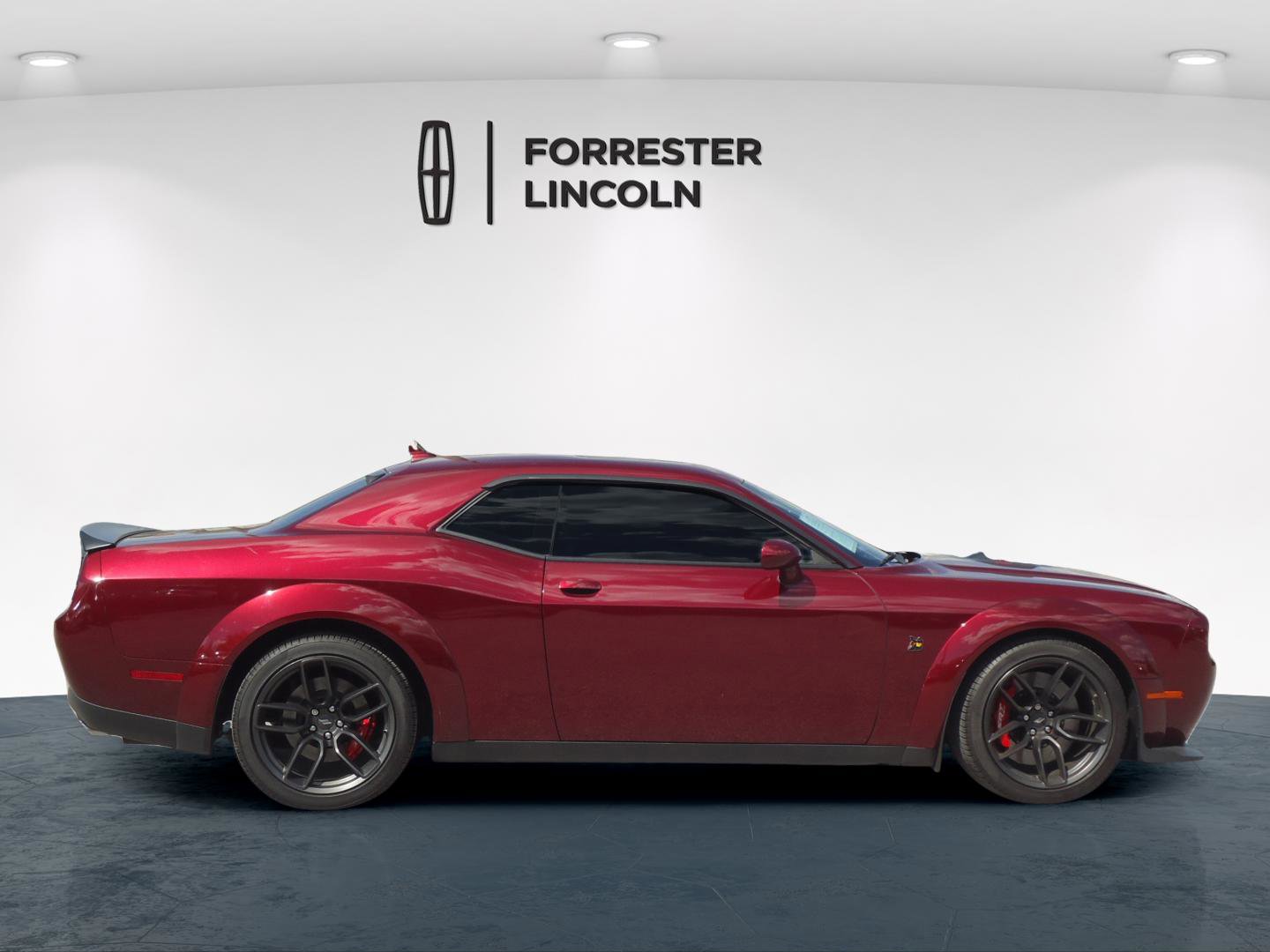 Used 2022 Dodge Challenger R/T Scat Pack RWD image 2