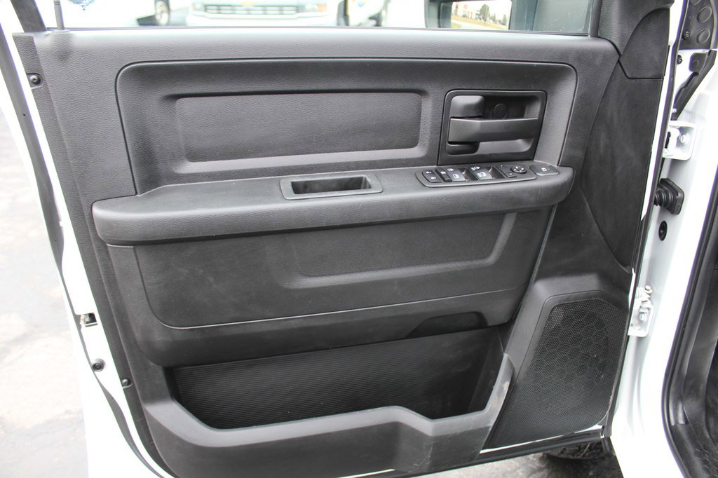 Used 2024 RAM 3500 Tradesman w/ Chrome Appearance Group image 22