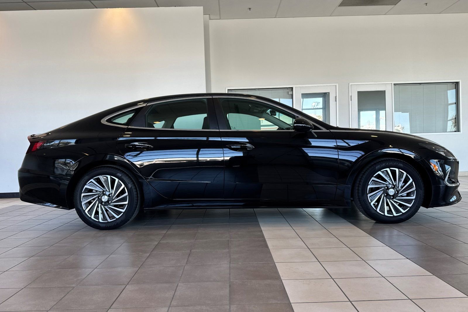 Used 2022 Hyundai Sonata SEL FWD image 3