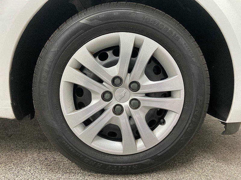 Used 2017 Chevrolet Sonic LT image 25