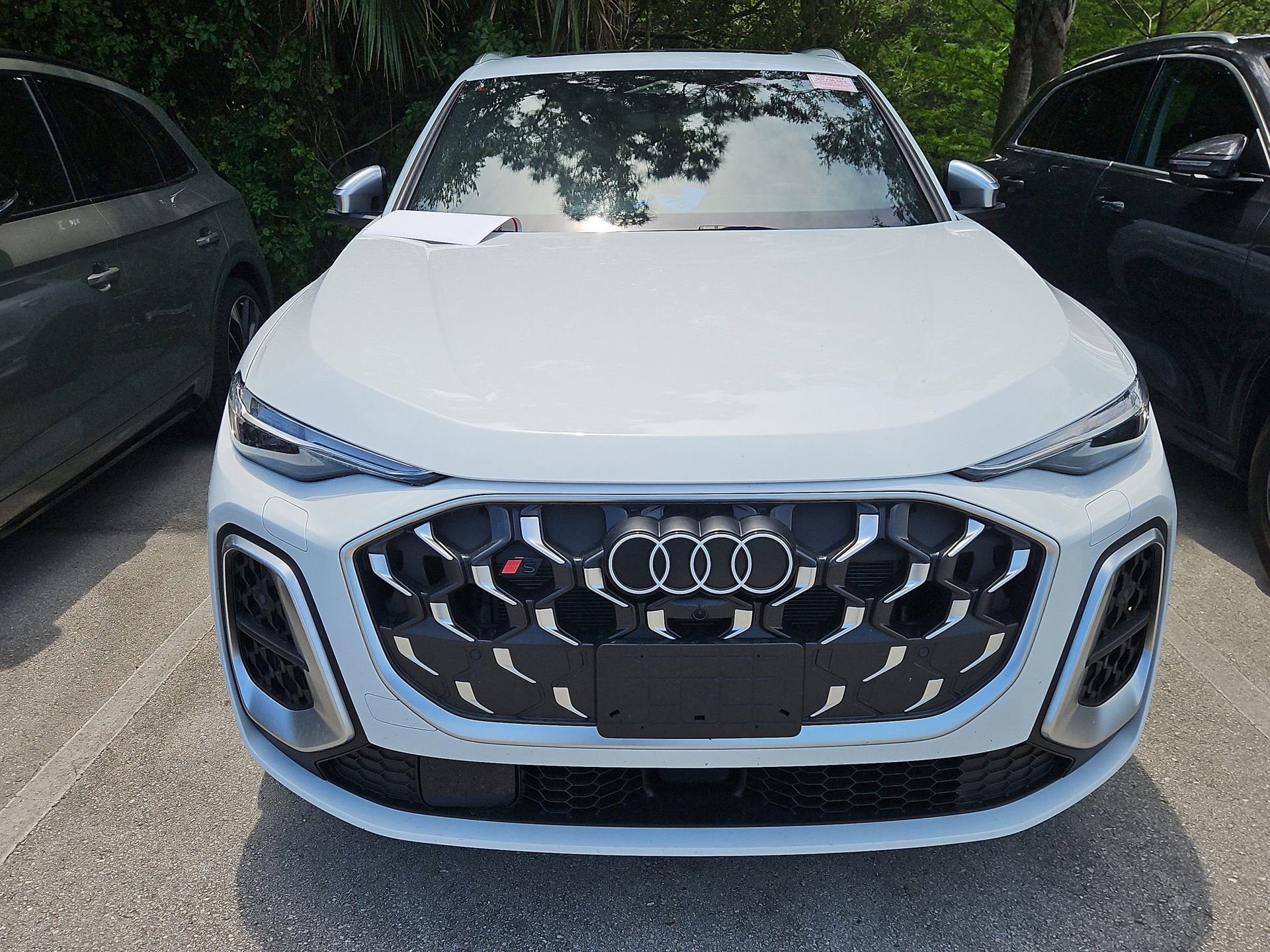 Certified 2025 Audi SQ5 Prestige AWD/4WD image 2