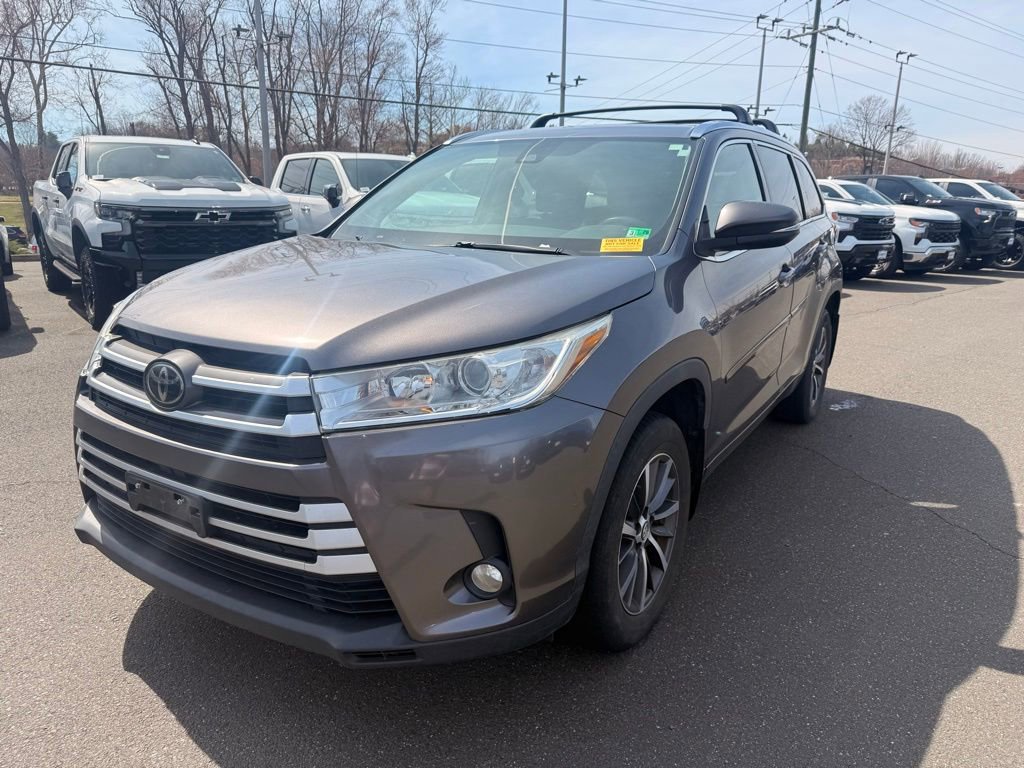 Used 2018 Toyota Highlander XLE image 5