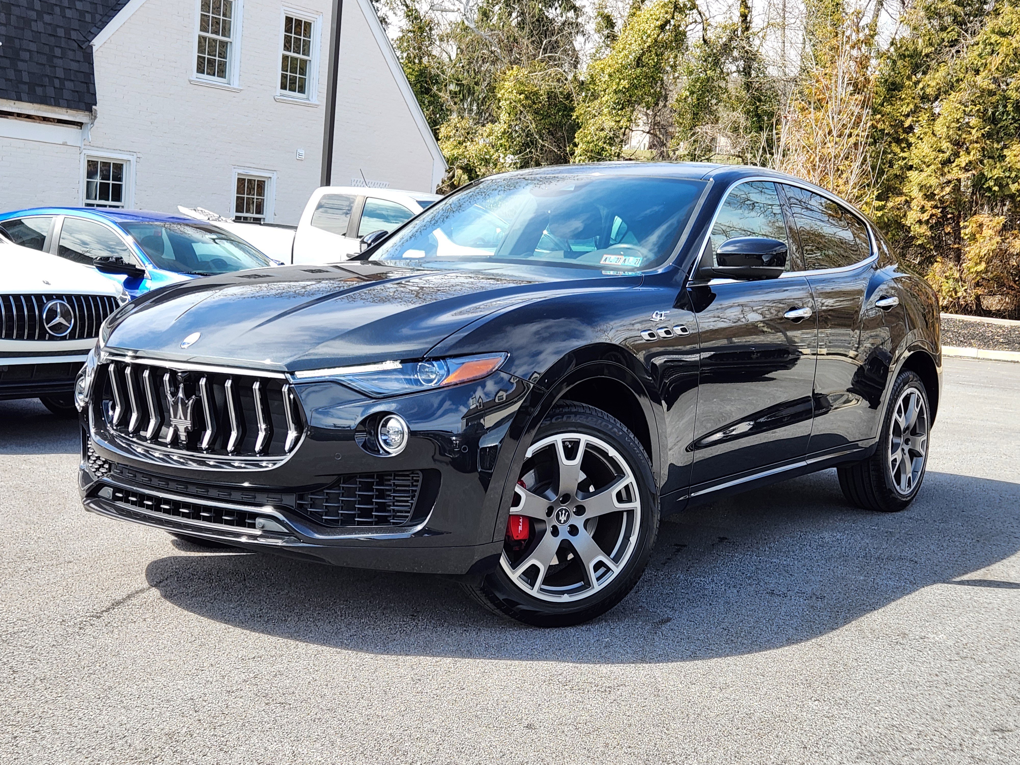 Used 2023 Maserati Levante GT image 1