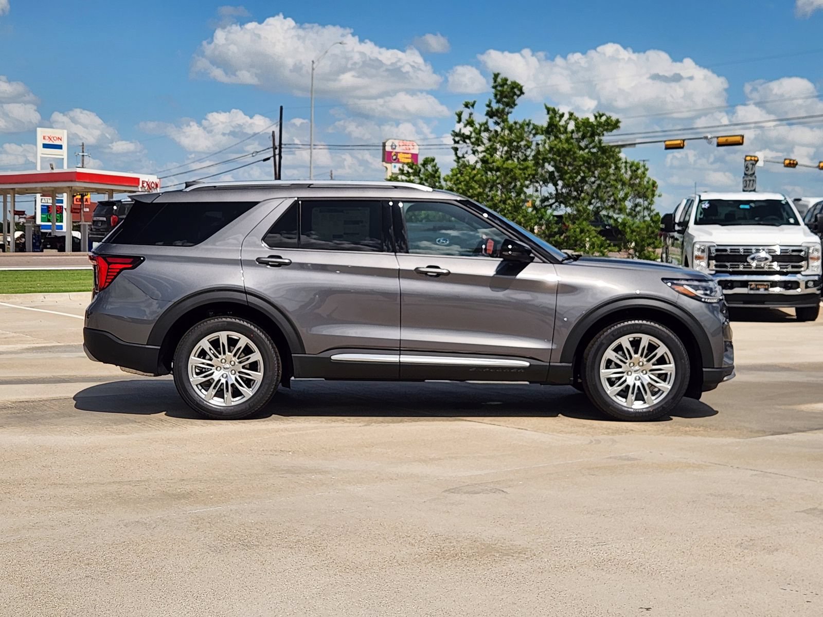 New 2026 Ford Explorer Platinum RWD image 7
