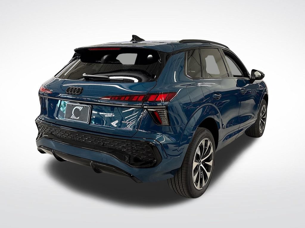 New 2026 Audi Q3 quattro 2.0T AWD/4WD image 5