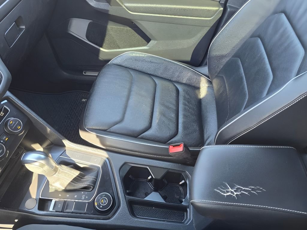 Used 2021 Volkswagen Tiguan SEL Premium R-Line image 26