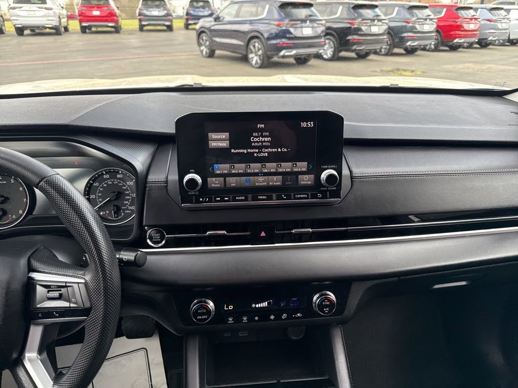 Used 2024 Mitsubishi Outlander ES image 38