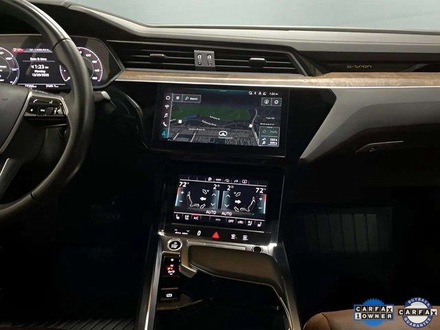 Used 2022 Audi e-tron Premium Plus w/ Premium Plus Package image 18